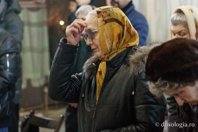 Preasfințitul Părinte Nichifor Botoșăneanul a slujit la Mănăstirea Bărboi, în Duminica Lăsatului sec de brânză