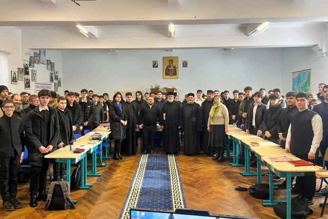 Cuvinte care cresc suflete – lecturi din viața „Sfintelor femei” la Seminarul nemțean