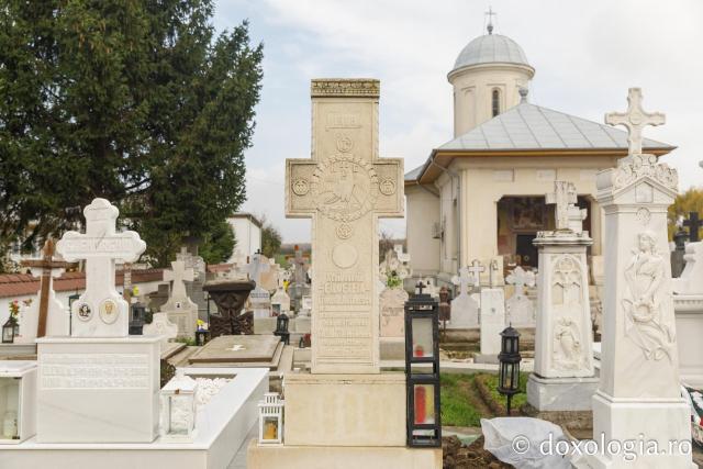 Cenotaful Sfintei Cuvioase Filofteia de la Pasărea
