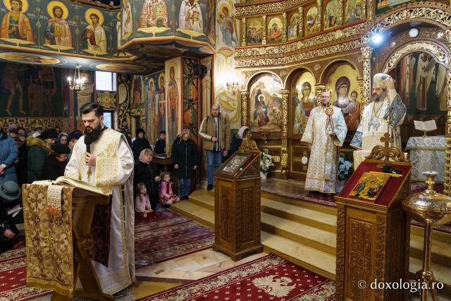 Moment istoric la Biserica Galata din Iași: Astăzi au fost prezentați doi noi preoți slujitori