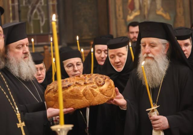 Ultimul Parastas pentru cele 16 femei române cu viață sfântă, la Catedrala Patriarhală