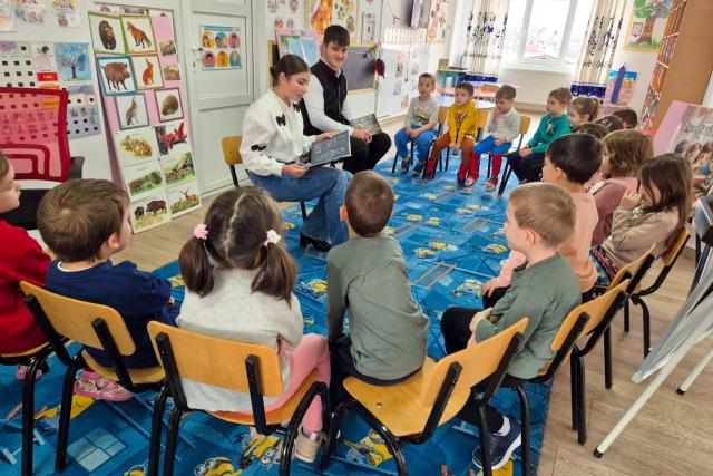 Ziua Internațională a Cititului Împreună la Seminarul de la Mănăstirea Neamț: o sărbătoare a cuvântului și a legăturilor între generații