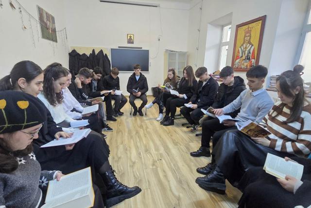 Ziua Internațională a Cititului Împreună la Seminarul de la Mănăstirea Neamț: o sărbătoare a cuvântului și a legăturilor între generații