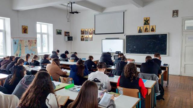 Ziua Internațională a Cititului Împreună la Seminarul de la Mănăstirea Neamț: o sărbătoare a cuvântului și a legăturilor între generații
