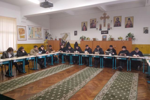 Ziua Internațională a Cititului Împreună la Seminarul de la Mănăstirea Neamț: o sărbătoare a cuvântului și a legăturilor între generații