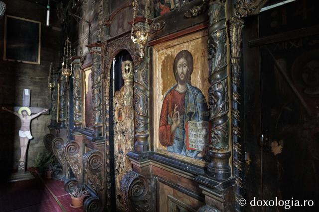 Catepeteasma din secolul al XVII-lea din biserica din Jigoreni