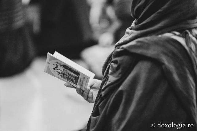 Un Acatist cât o Istorie