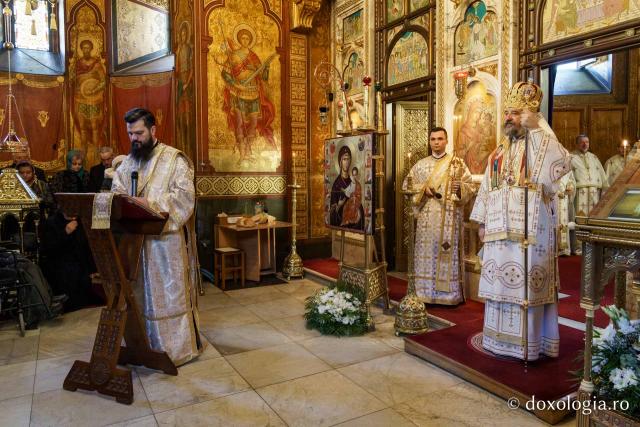 Cinci ani de la hirotonia întru arhiereu, sărbătoriți la Mănăstirea „Sfinții Trei Ierarhi” din Iași