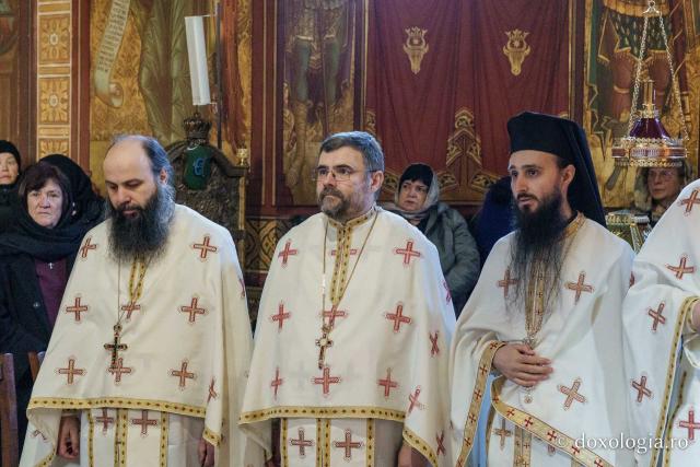 Cinci ani de la hirotonia întru arhiereu, sărbătoriți la Mănăstirea „Sfinții Trei Ierarhi” din Iași
