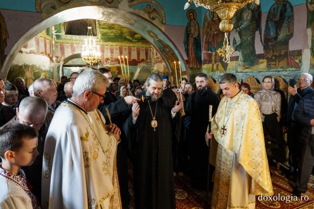 Slujbă arhierească, în Duminica Sfântului Ioan Scărarul, la Parohia Valea Seacă