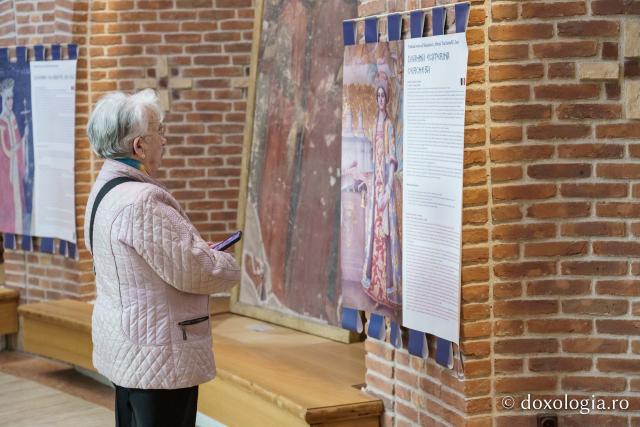 Vernisaj la Iași: expoziția „Doamnele Moldovei”, o incursiune în istoria și spiritualitatea feminină a spațiului moldav