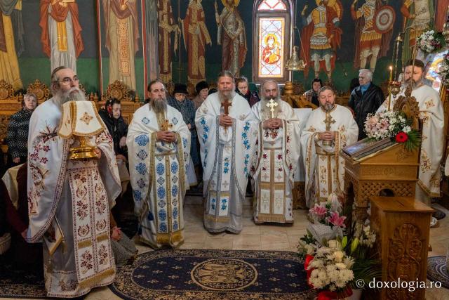 PS Nichifor Botoșăneanul, la hramul Schitului „Sfântul Nifon” – Neamț