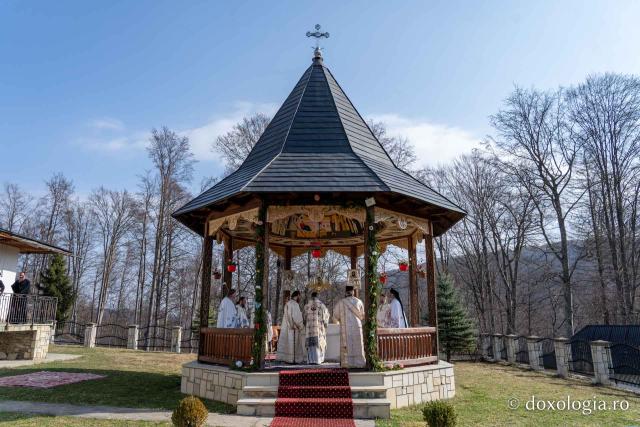 PS Nichifor Botoșăneanul, la hramul Schitului „Sfântul Nifon” – Neamț