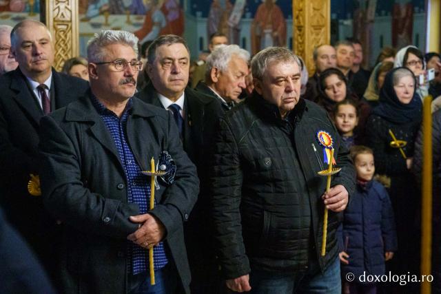 Militarii, în rugăciune în Duminica Sfintei Maria Egipteanca, Capela militară din Piatra Neamț, resfințită de IPS Teofan