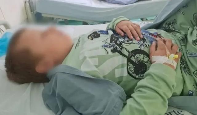 Împreună pentru Andrei: două operații urgente îi pot reda vederea unui copil de 7 ani