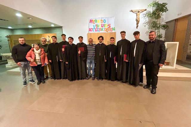 Elevii Seminarului din Dorohoi, misiune culturală și spirituală în nordul Spaniei