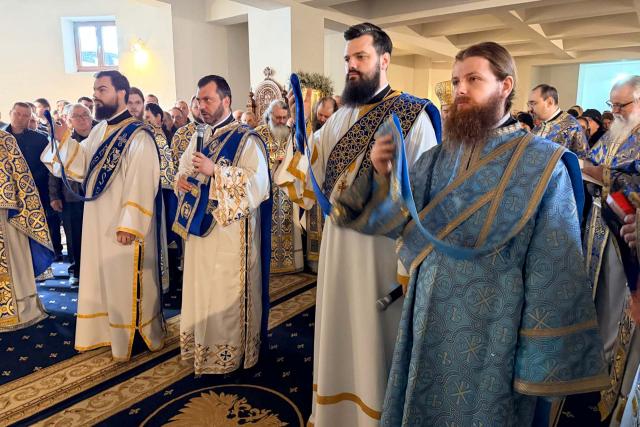Hramul Mănăstirii Sihăstria Voronei, sărbătorit în ziua Bunei Vestiri: „Maica Domnului este punte și cale pentru fiecare dintre noi”