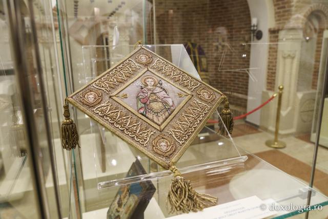 La Muzeul Mitropolitan din Iași puteți vizita în această perioadă Expoziția „Apărători ai credinței – sfinții militari și vocația slujirii”