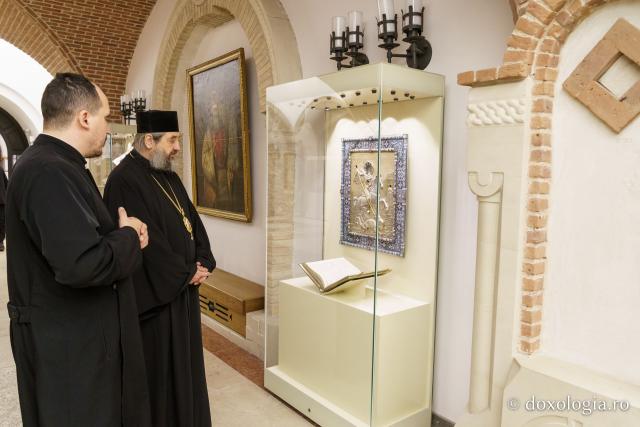 La Muzeul Mitropolitan din Iași puteți vizita în această perioadă Expoziția „Apărători ai credinței – sfinții militari și vocația slujirii”