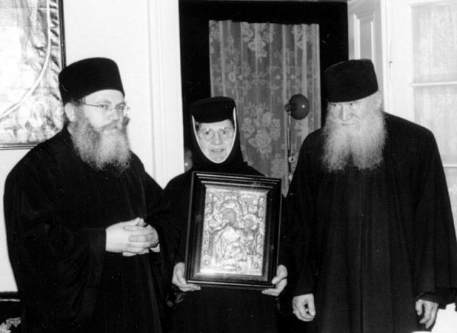 Starețul Efrem Vatopedinul la Mănăstirea Pasărea, de vorbă cu Părintele Macarie Duhovnicul