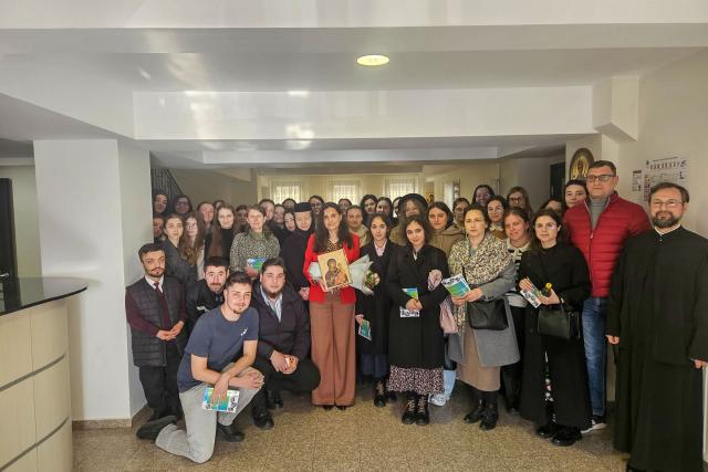 Studenții teologi din Iași au participat la o prelegere despre intervenția socială în mediul medical