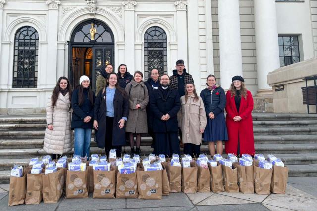 Studenții teologi din Iași, implicați într-o activitate Pro Vita dedicată mamelor și copiilor vulnerabili