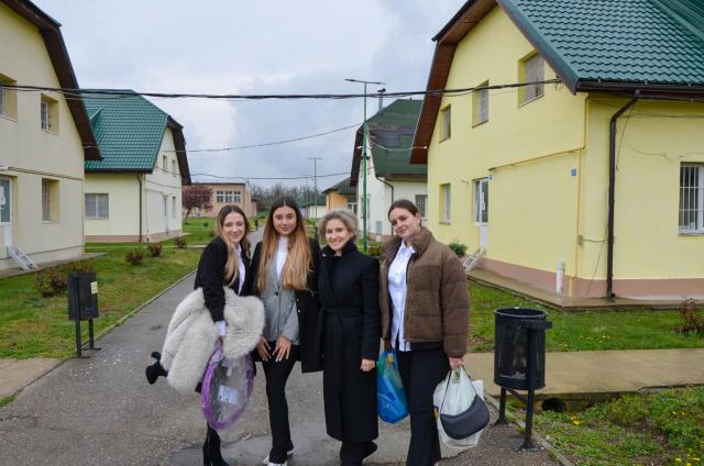 Iubirea aproapelui exprimată prin voluntariatul pentru cei marginalizați – incluziunea semnelor în inimile noastre