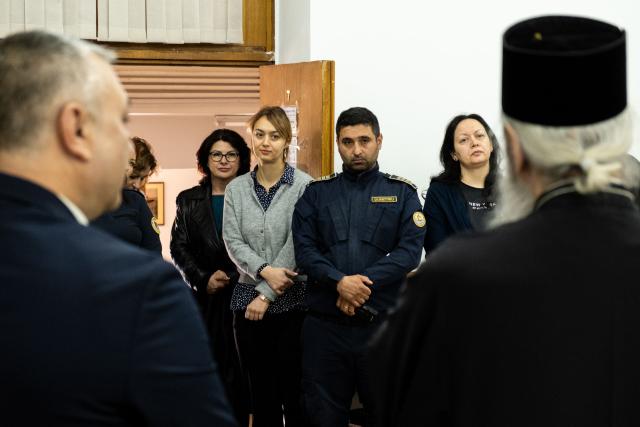 Înaltpreasfințitul Părinte Teofan a împărțit pachete de Paște persoanelor private de libertate din Penitenciarul Iași