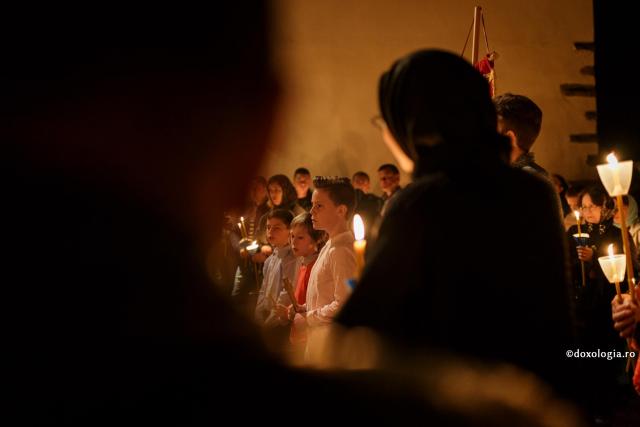 familie la biserică de Înviere