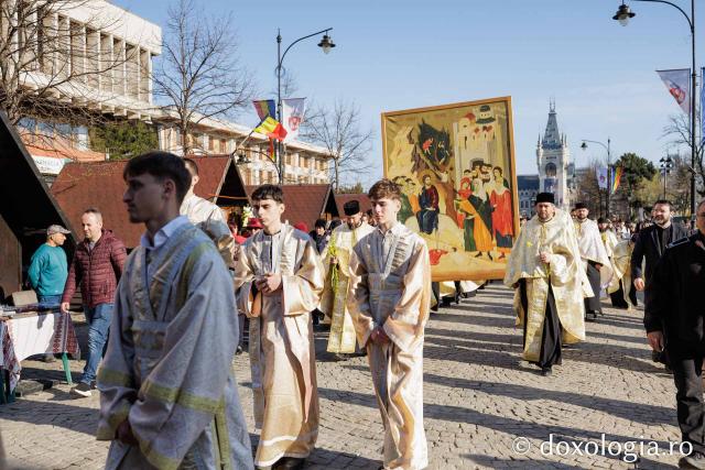 Aproximativ 2500 de credincioși au participat la Procesiunea de Florii din Iași