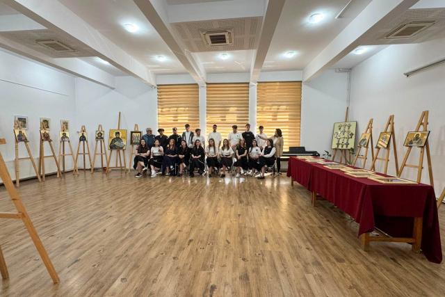 „Arc peste Neamț” – elevii Seminarului „Veniamin Costachi”, implicați într-un proiect dedicat patrimoniului