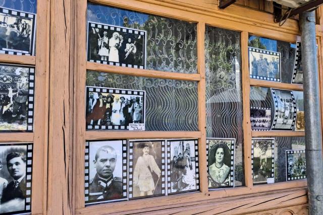 „Familia în pridvorul memoriei” – expoziție de fotografie la Parohia Pârcovaci