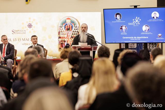 Deschiderea Simpozionului Internațional „Dumitru Stăniloae” la Iași: reflecții dedicate Maicii Domnului și familiei creștine / Foto: Oana Nechifor