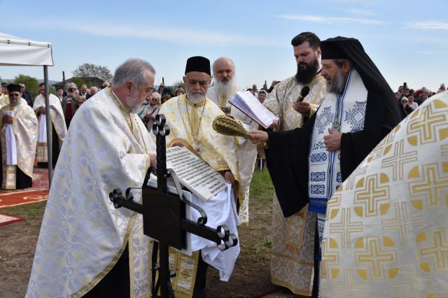 O nouă biserică, închinată Sfântului Luca al Crimeei și icoanei Maicii Domnului „Axion Estin”, pentru credincioșii din Iași