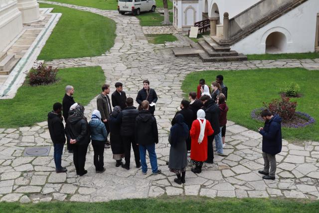 Studenții teologi din Iași, în pelerinaj în Oltenia și Transilvania