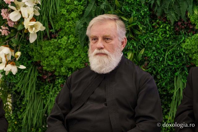Volumul „Noduri ale educației” apărut la Editura Doxologia, prezentat la Târgul de carte LIBREX