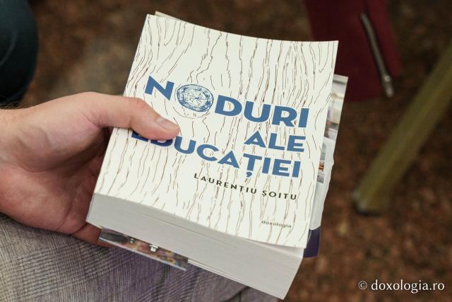(Video) Cartea „Noduri ale educației”, lansată la LIBREX 2026