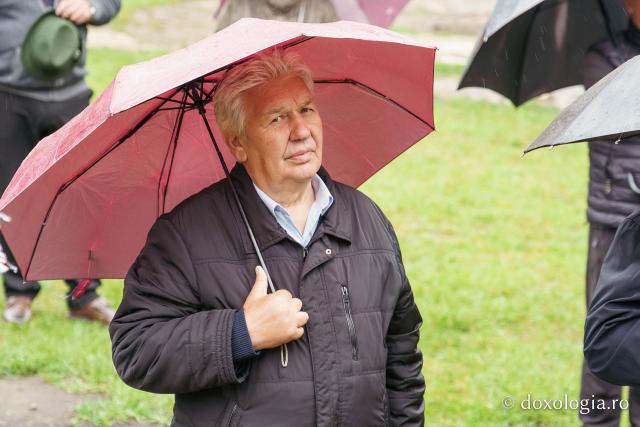 Hramul Mănăstirii Neamț a adunat numeroși pelerini din întreaga țară