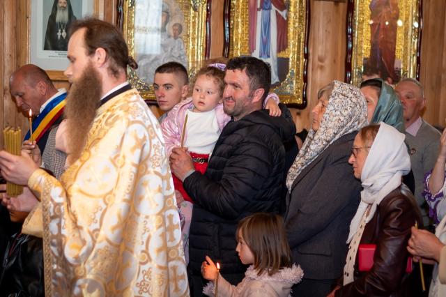 Slujbă arhierească la hramul Parohiei Fetești – Protopopiatul Hârlău
