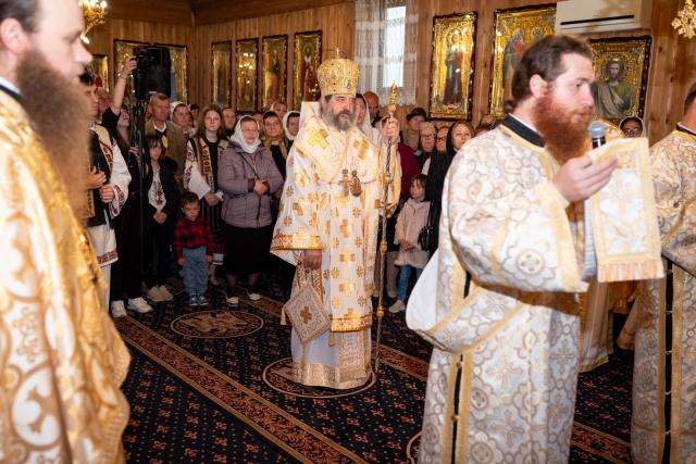 Slujbă arhierească la hramul Parohiei Fetești – Protopopiatul Hârlău