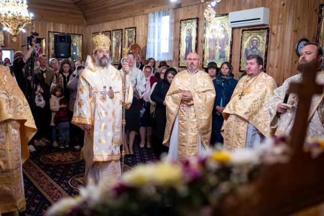 Slujbă arhierească la hramul Parohiei Fetești – Protopopiatul Hârlău