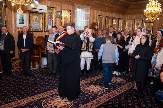 Slujbă arhierească la hramul Parohiei Fetești – Protopopiatul Hârlău