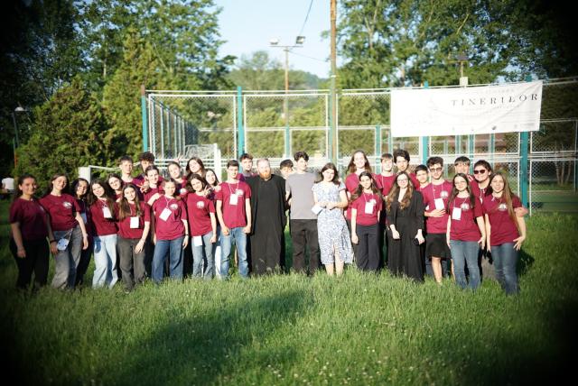 Peste 200 de tineri au participat la Întâlnirea Tinerilor din Protopopiatul Piatra Neamț