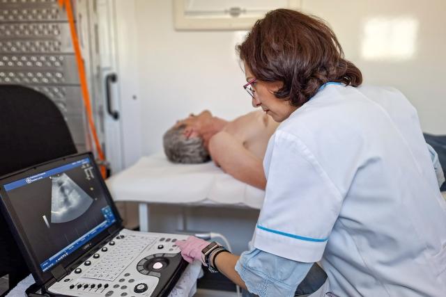 Arhiepiscopia Iașilor a organizat o nouă caravană medicală în județul Botoșani