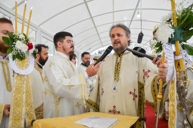 Înaltpreasfințitul Părinte Teofan a slujit la hramul Mănăstirii Ostrog din Muntenegru