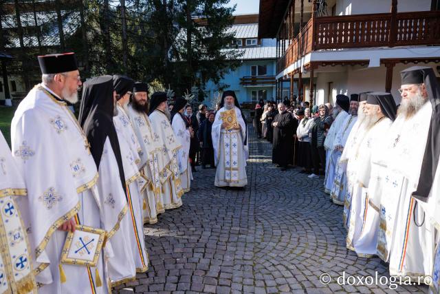 Numeroși credincioși la proclamarea canonizării Sfintei Cuvioase Mavra de pe Ceahlău: