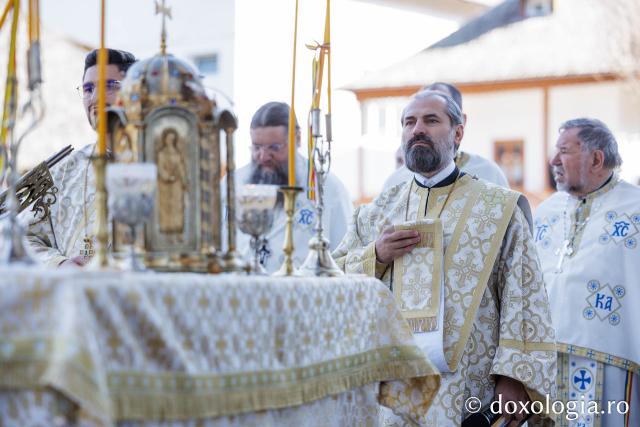 Numeroși credincioși la proclamarea canonizării Sfintei Cuvioase Mavra de pe Ceahlău: