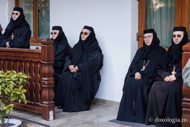 Numeroși credincioși la proclamarea canonizării Sfintei Cuvioase Mavra de pe Ceahlău: