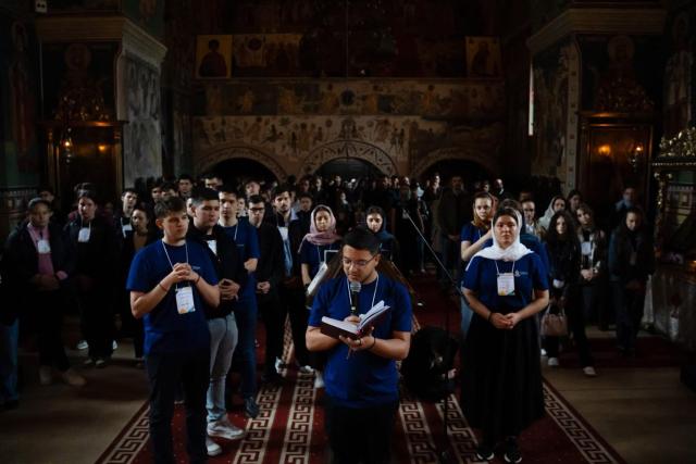 Peste 500 de tineri ieșeni au participat la Întâlnirea Anuală a Tinerilor din Protopopiatele Ieșene