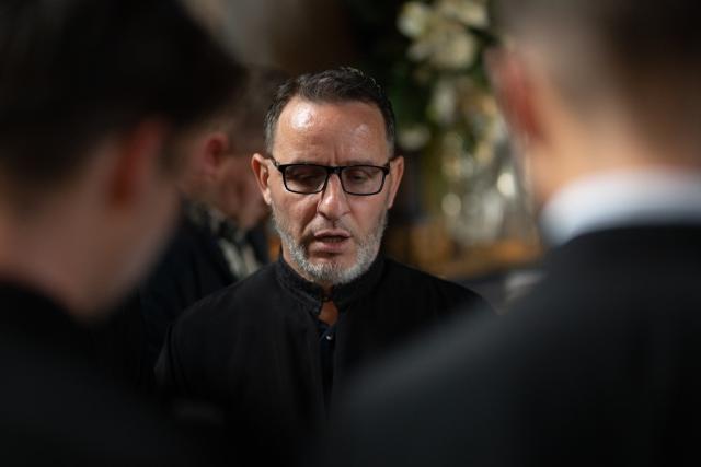 „Când dragostea pentru un lucru covârșește inima omului, îl face să dea tot ce poate din puterile lui, din cunoștințele lui”, a transmis PS Damaschin Dorneanul credincioșilor prezenți la Botoșani